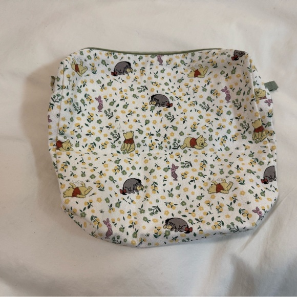 Disney Accessories - Makeup bag- Disney Winnie the Pooh
